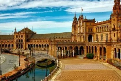 معنى اسم دولة اسبانيا كم مساحة إسبانيا