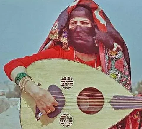 مواقع يمنية تنفي خبر وفاة الفنانة تقيه الطويله مواقع يمنية تنفي خبر وفاة الفنانة تقيه الطويله | alyemenalghad.news