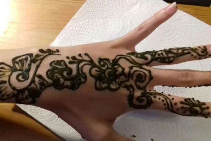 الحذر من إستخدام الحناء الصيني : اعراض مخيفه بسبب الحنة الصينية