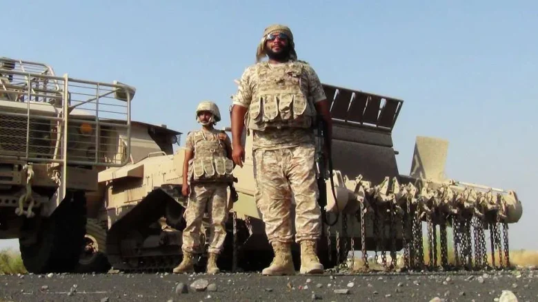 بن دغر يصلي الجمعة في جزيرة سقطرى ولجنة سعودية تصل للجزيرة | alyemenalghad.news
