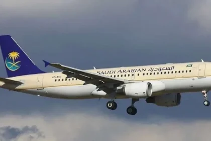 الخطوط الجوية السعودية تعتذر بسبب غبار الرياض