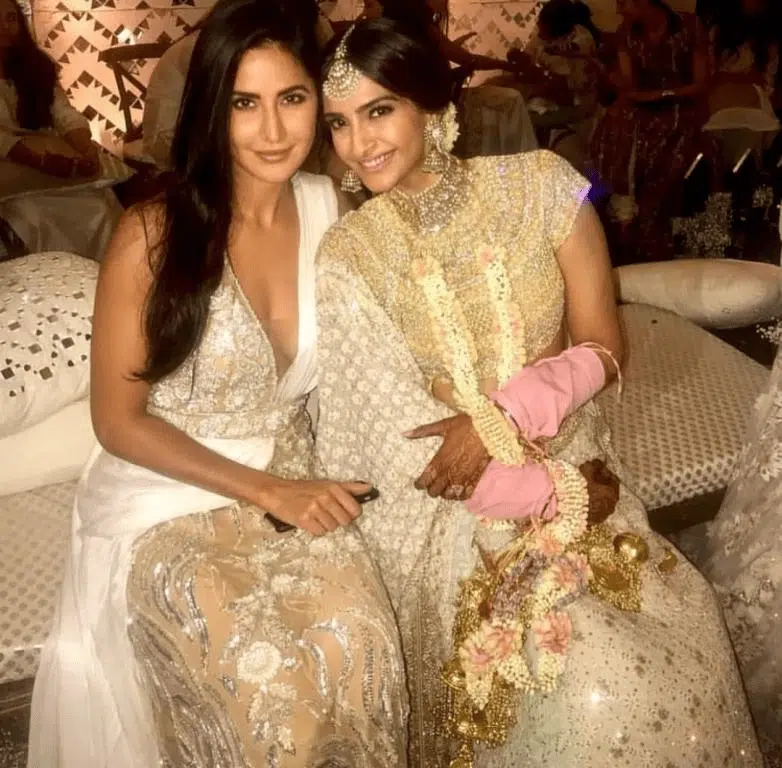 صور سونام كابور في ليلة الحناء وموعد حفل زواج Sonam Kapoor | alyemenalghad.news