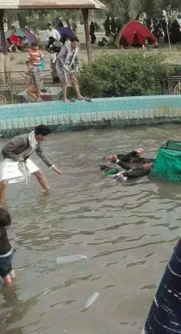 صور : مقتل 3 أشخاص في حديقة السبعين في صنعاء بسبب صعق الكهرباء " فرحة العيد إنتهت بجنازة"