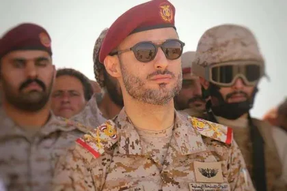 إقالة هاشم الأحمر وخروجه خارج الوطن