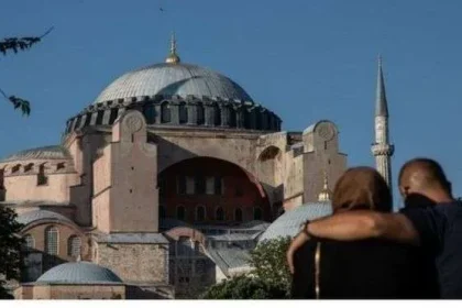 هاام.. أول صلاة جمعة بعد تحويله من متحف إلى مسجد