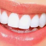 4 وصفات طبيعية لتبييض الأسنان والقضاء على التسوس..