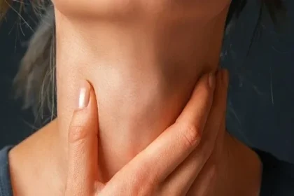 أشعر بشيء عالق في حلقي يشبه البلغم ولكنه لا يخرج