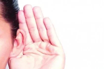 تفسير حلم سماع صوت الميت في المنام دون رؤيته