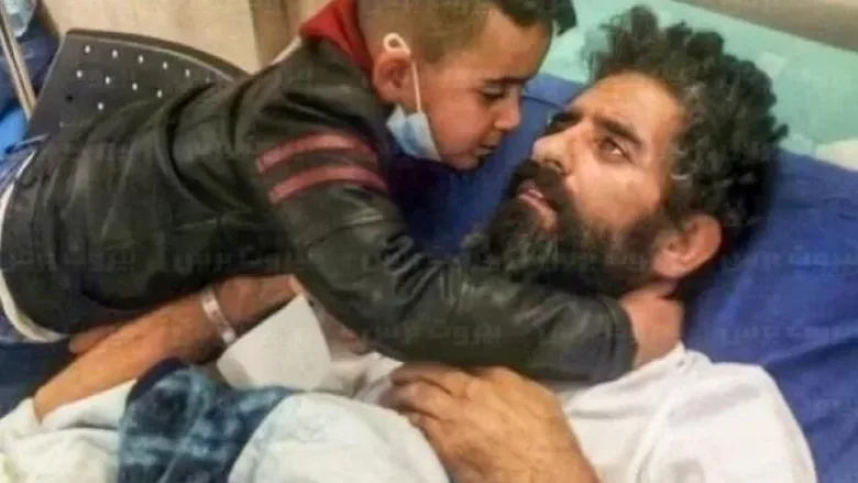 الأسير أبو هواش ينتزع حريته ويفك إضرابه مقابل الإفراج عنه