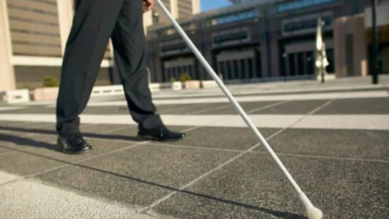 من هم اصحاب العصا البيضاء – صله نيوز