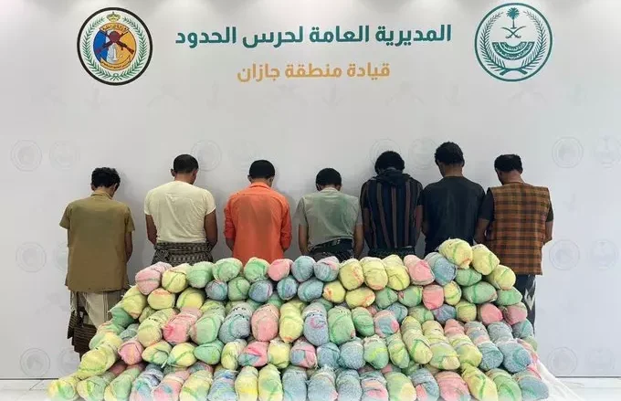 أخبار اليمن الآن : القبض على 7 يمنيين أثناء محاولتهم تهريب نبتة القات إلى السعودية أخبار اليمن الآن : القبض على 7 يمنيين أثناء محاولتهم تهريب نبتة القات إلى السعودية | alyemenalghad.news