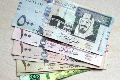 استقرار سعر الريال السعودي أمام الجنيه المصري في ديسمبر 2025 تحليل للأوضاع الاقتصادية