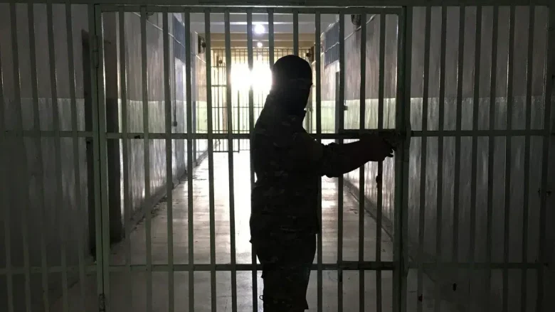 صورة حقيقة العثور على صدام حسين في سجن صيدنايا صدام حسين في سجن صيدنايا