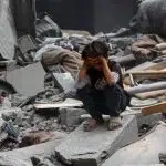 وفاة 14 شخصًا بينهم طفلان