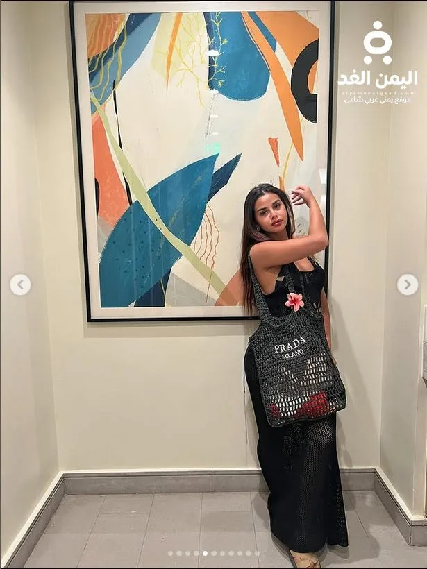 الفنانة منة عرفة بإطلالة جريئة عبر حسابها انستقرام الفنانة منة عرفة بإطلالة جريئة