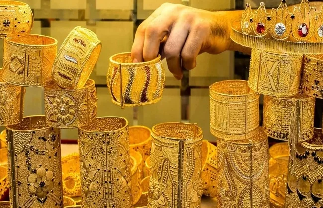 تحسن طفيف في أسعار الذهب اليوم 14 أغسطس 2025 صنعاء - عدن أسعار الذهب اليوم 14 أغسطس 2025