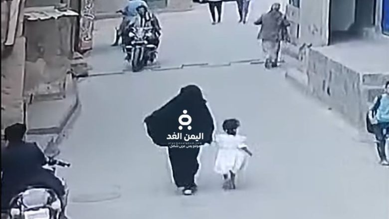 في ذمار إنقاذ طفلة من محاولة اختطاف في لحظات حاسمة إنقاذ طفلة من محاولة اختطاف