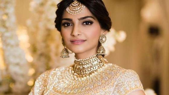 صور سونام كابور في ليلة الحناء وموعد حفل زواج Sonam Kapoor